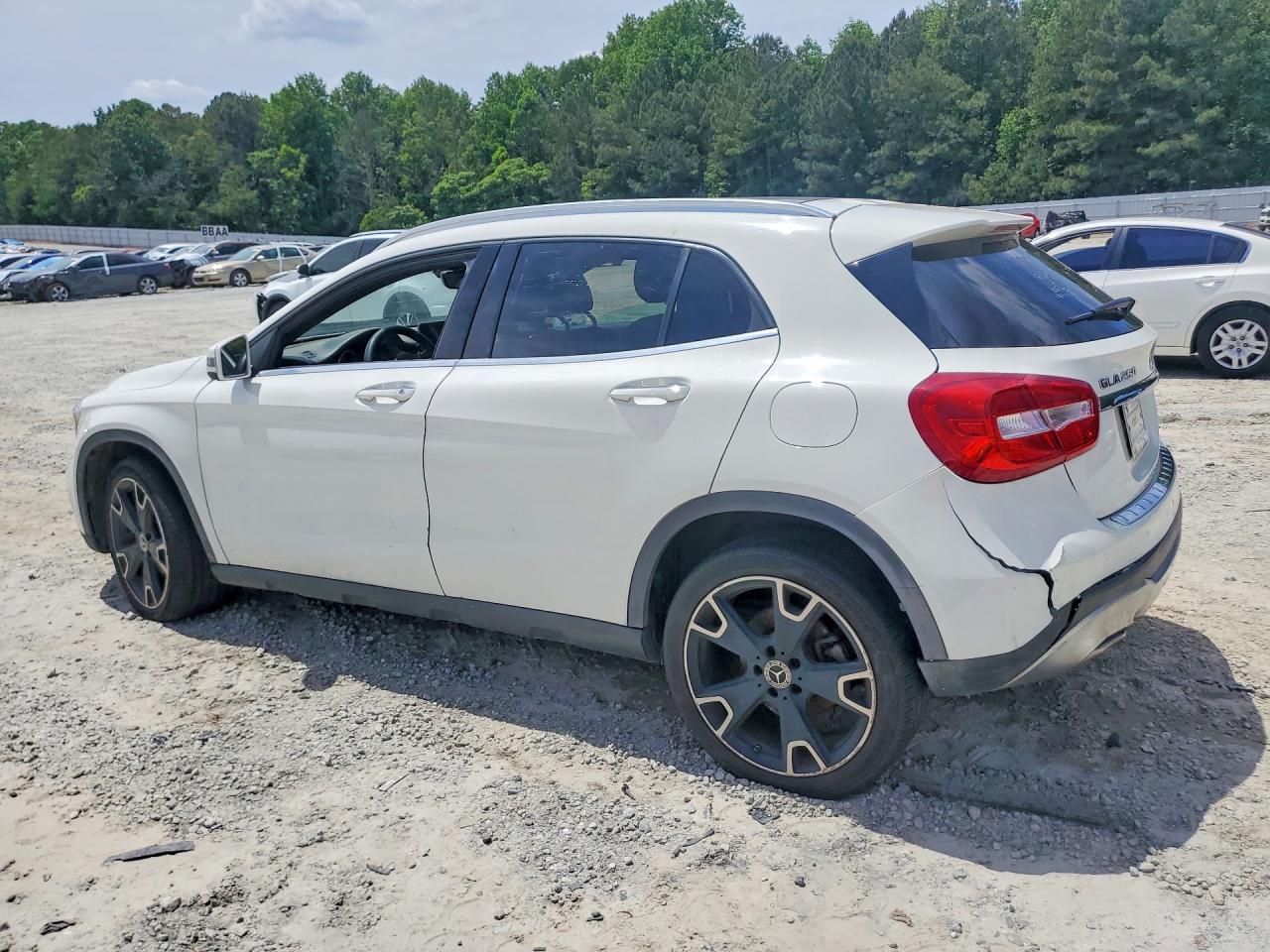 Mercedes-Benz GLA 250