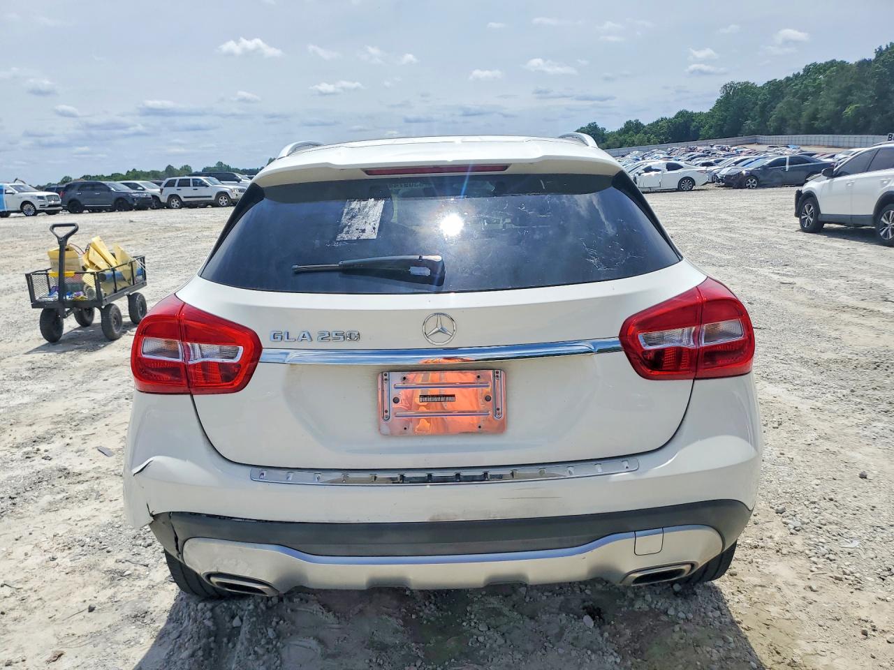 Mercedes-Benz GLA 250