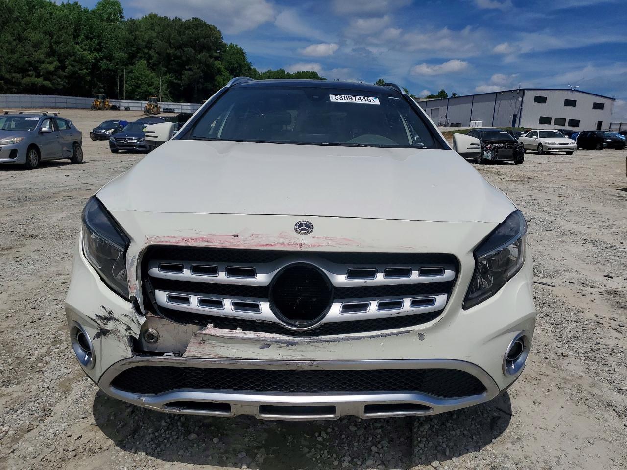 Mercedes-Benz GLA 250
