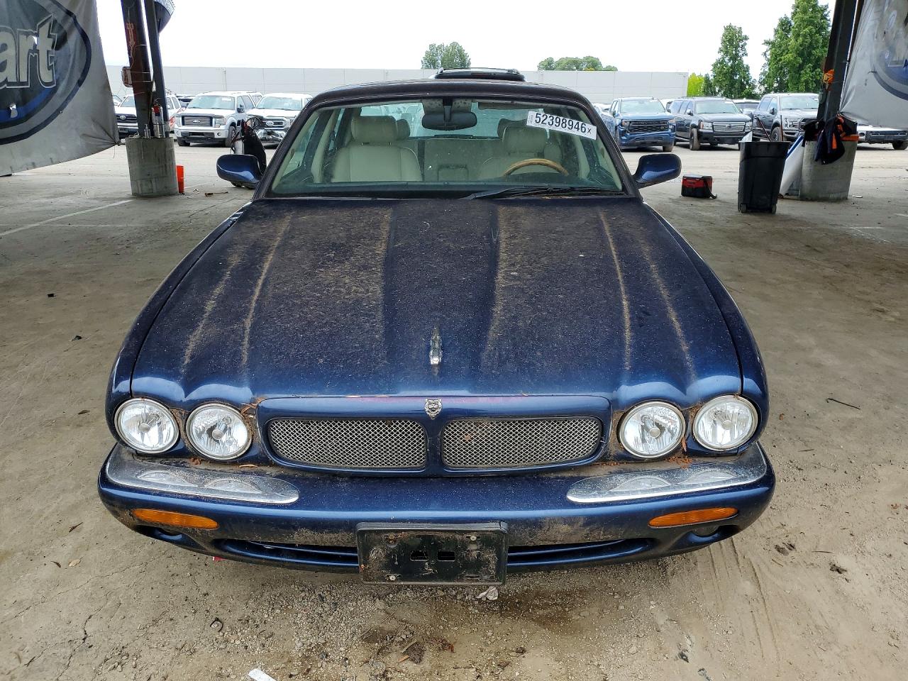 Jaguar XJR