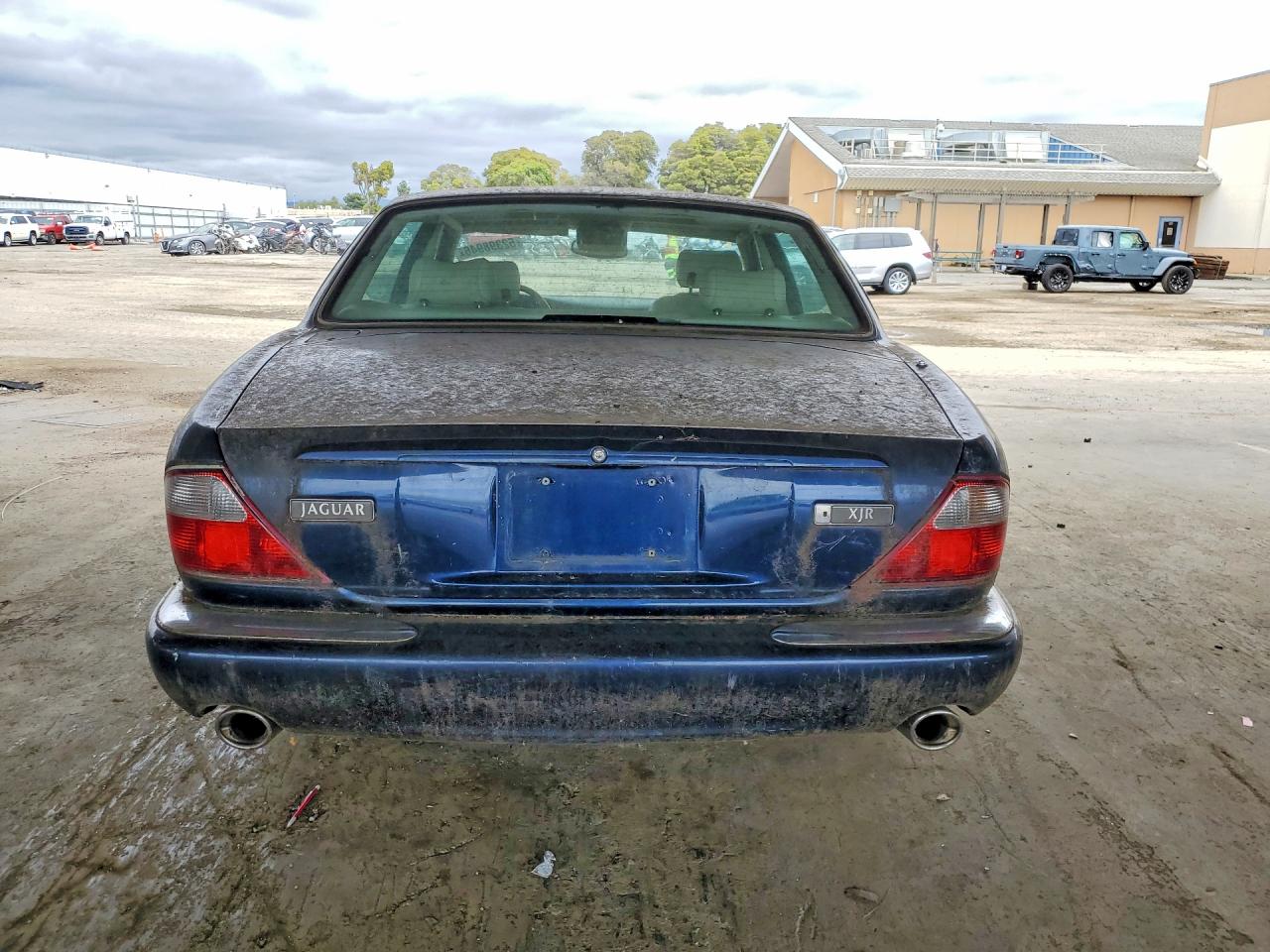 Jaguar XJR