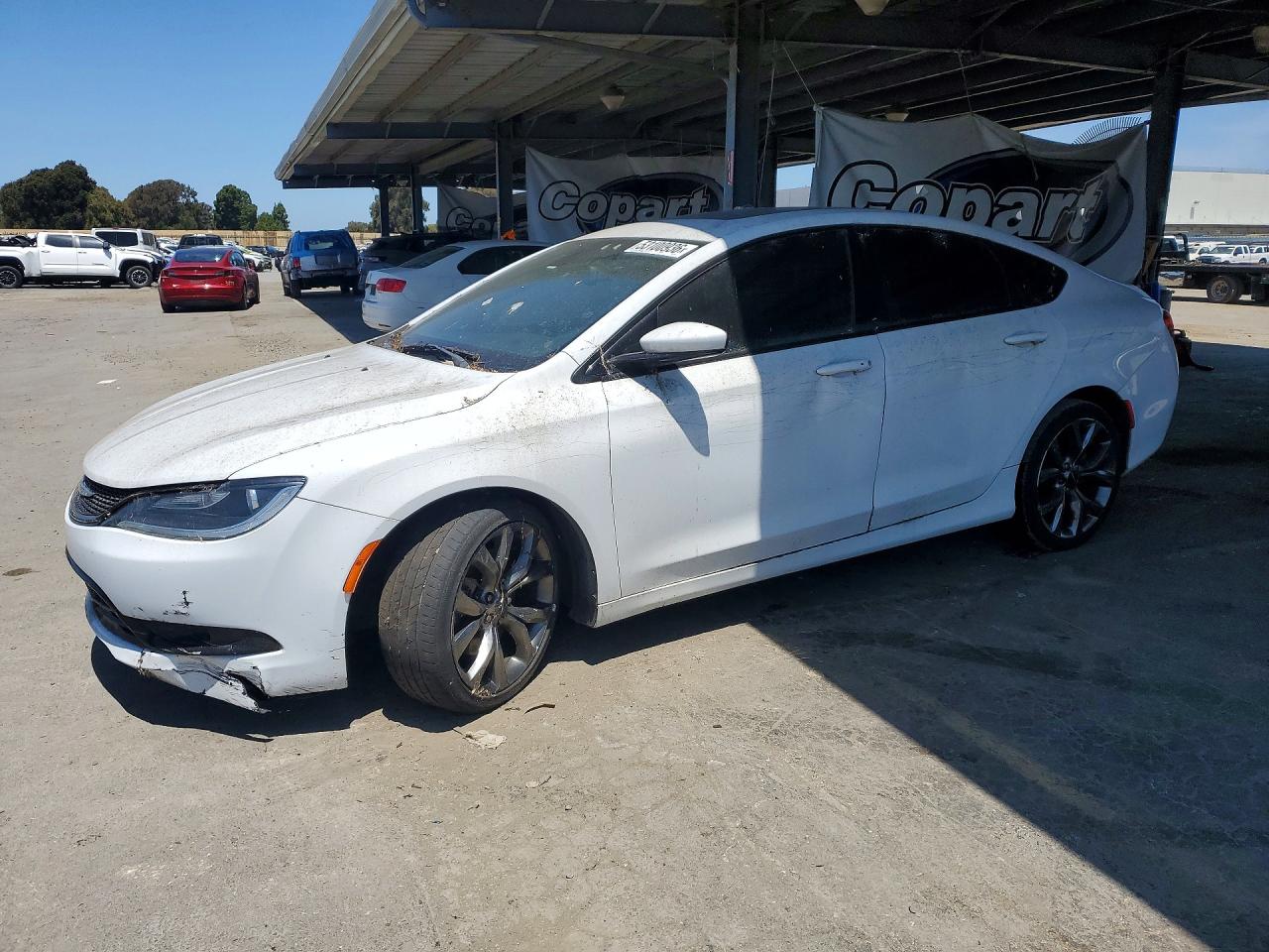 Salvage Chrysler 200 Image
