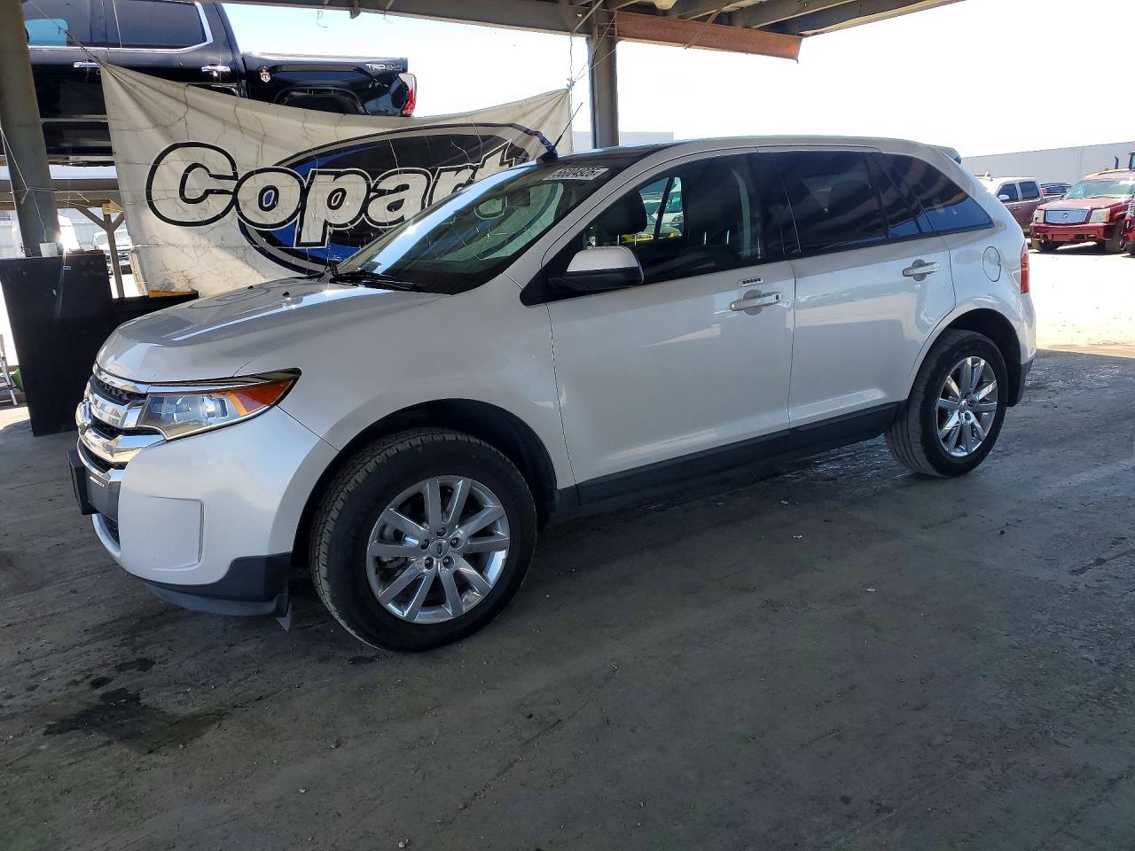 Salvage Ford Edge Image