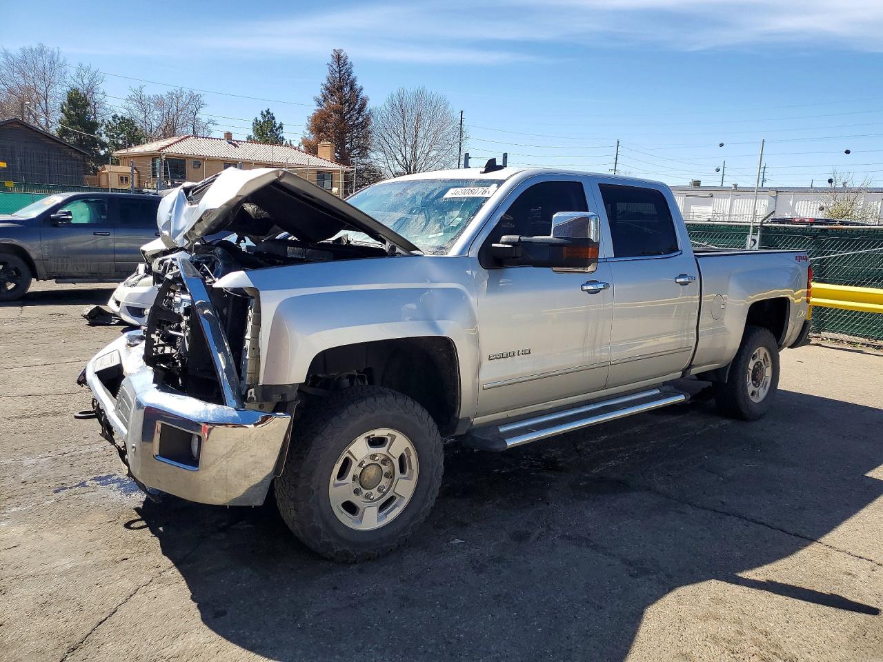 Salvage Chevrolet Silverado Image