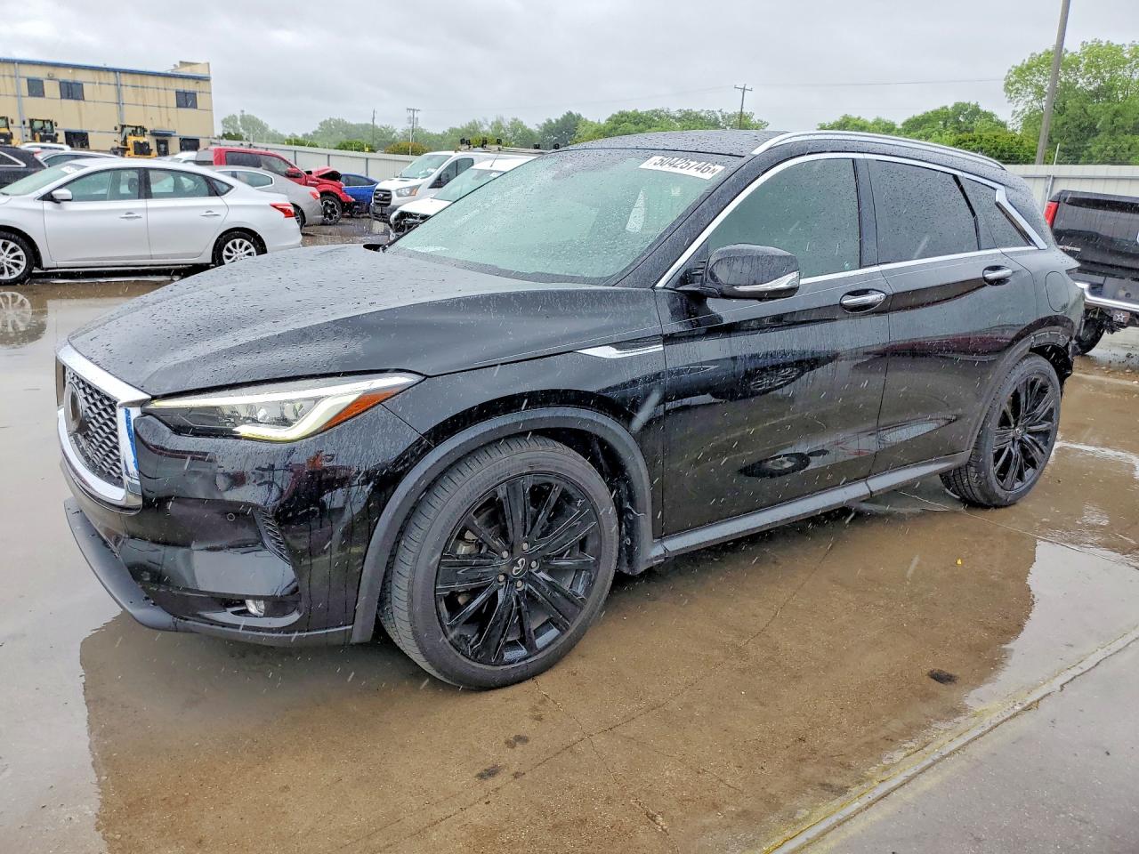 Salvage INFINITI Qx Image
