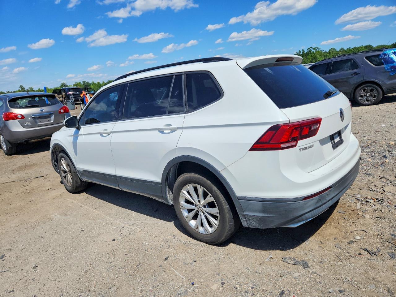 Volkswagen Tiguan S