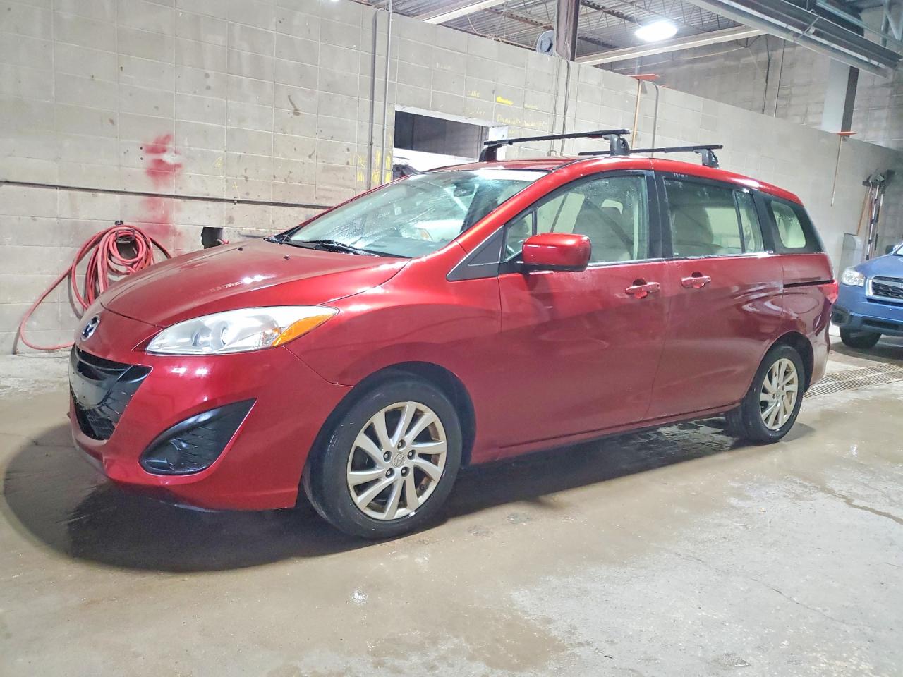 Salvage Mazda 5 Image