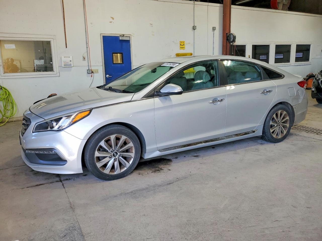Salvage Hyundai SONATA Image