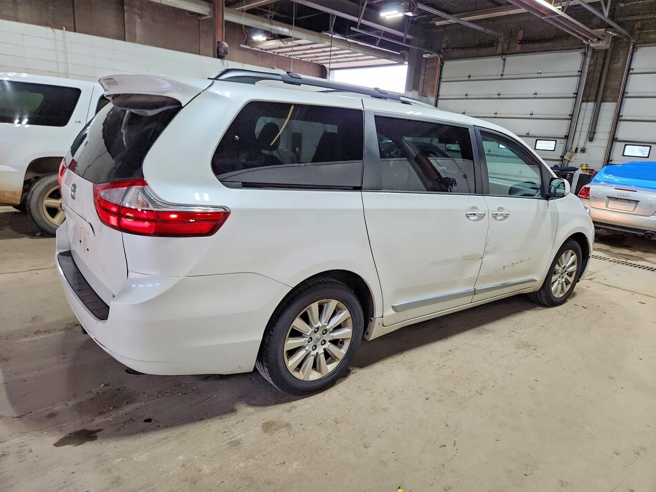 Toyota Sienna Xle 7-passenger