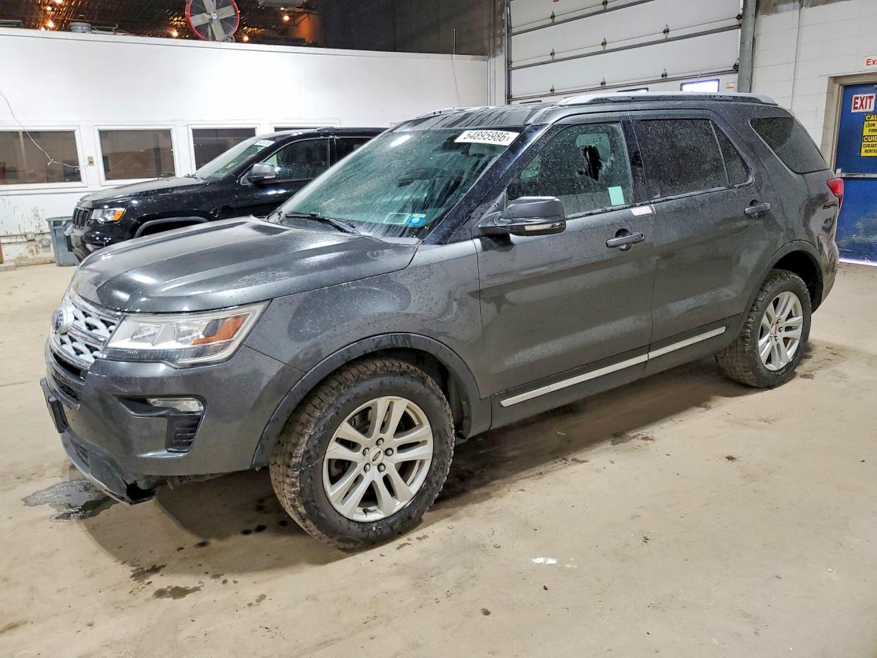 Salvage Ford Explorer Image