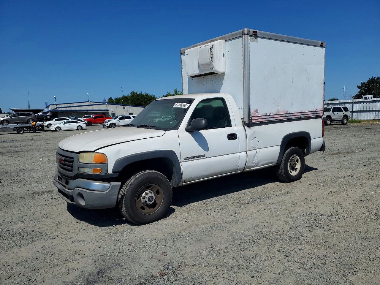 Salvage GMC Sierra Image