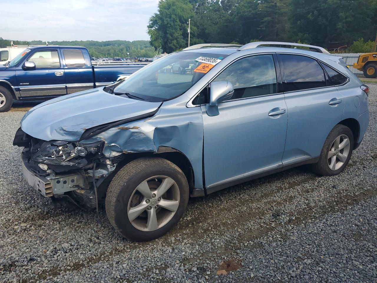 Salvage Lexus RX Image