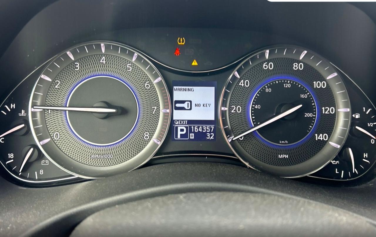 INFINITI Qx Base