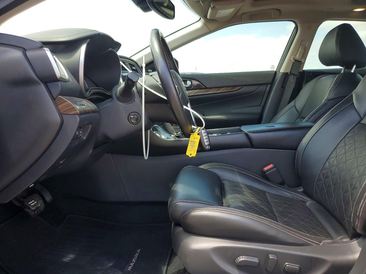 Nissan Maxima Platinum