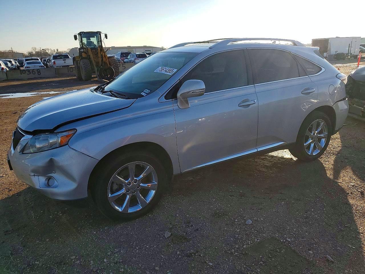Salvage Lexus RX Image