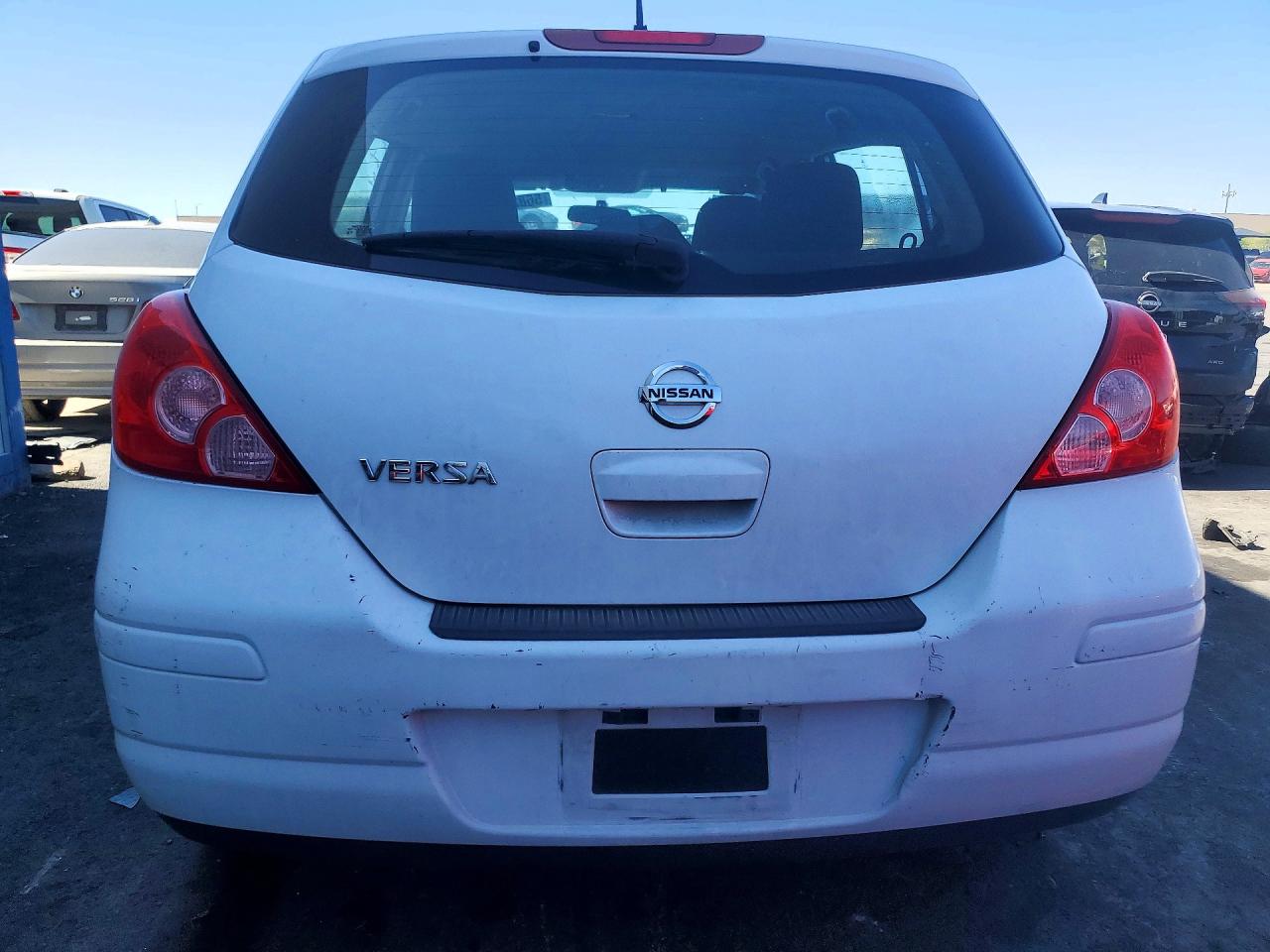 Nissan Versa 1.8 S