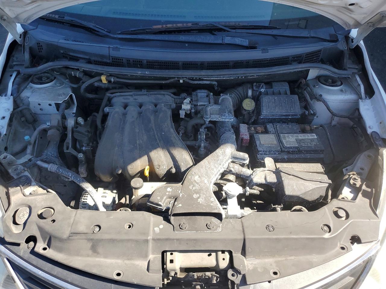 Nissan Versa 1.8 S
