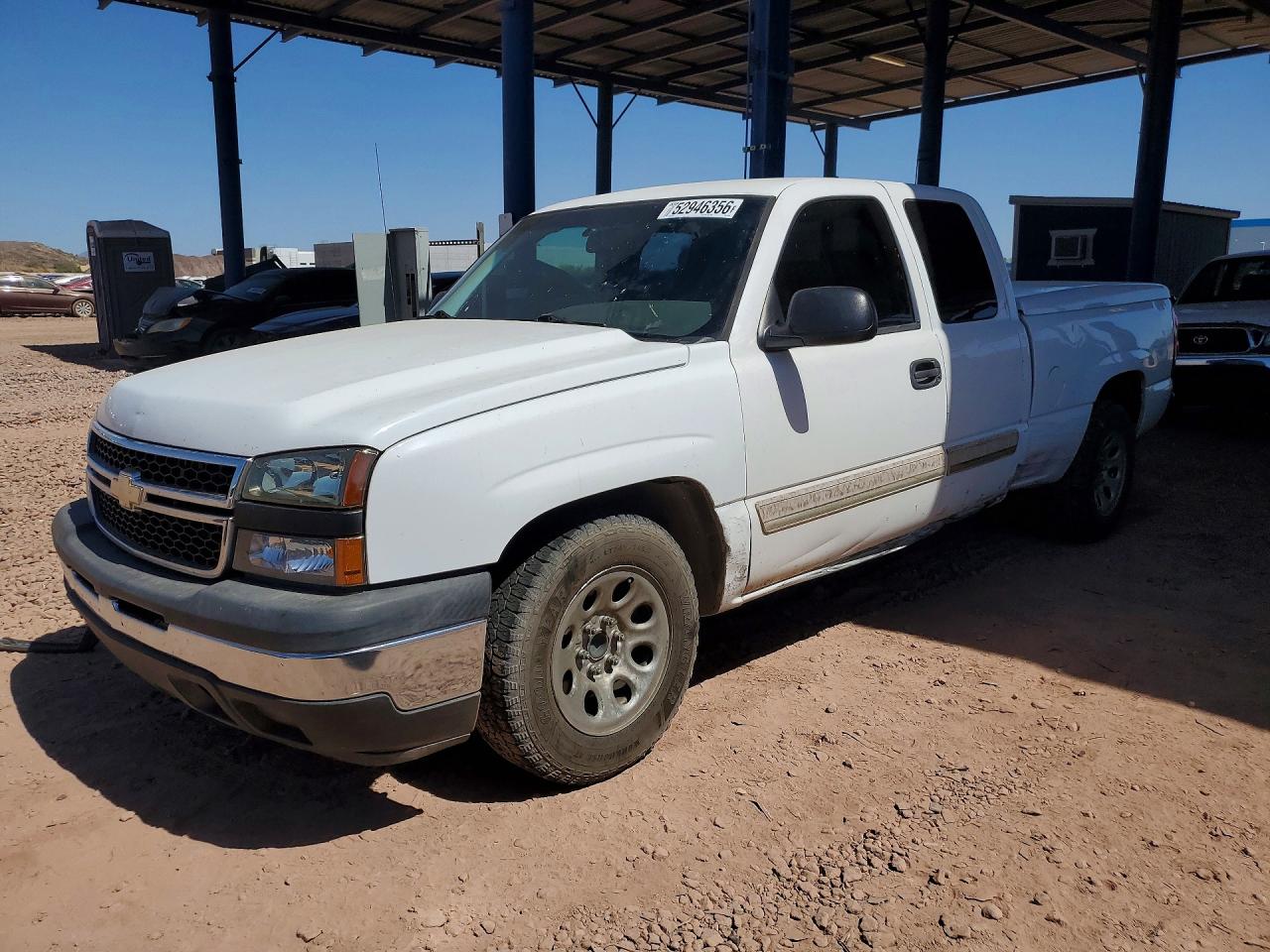 Salvage Chevrolet Silverado Image