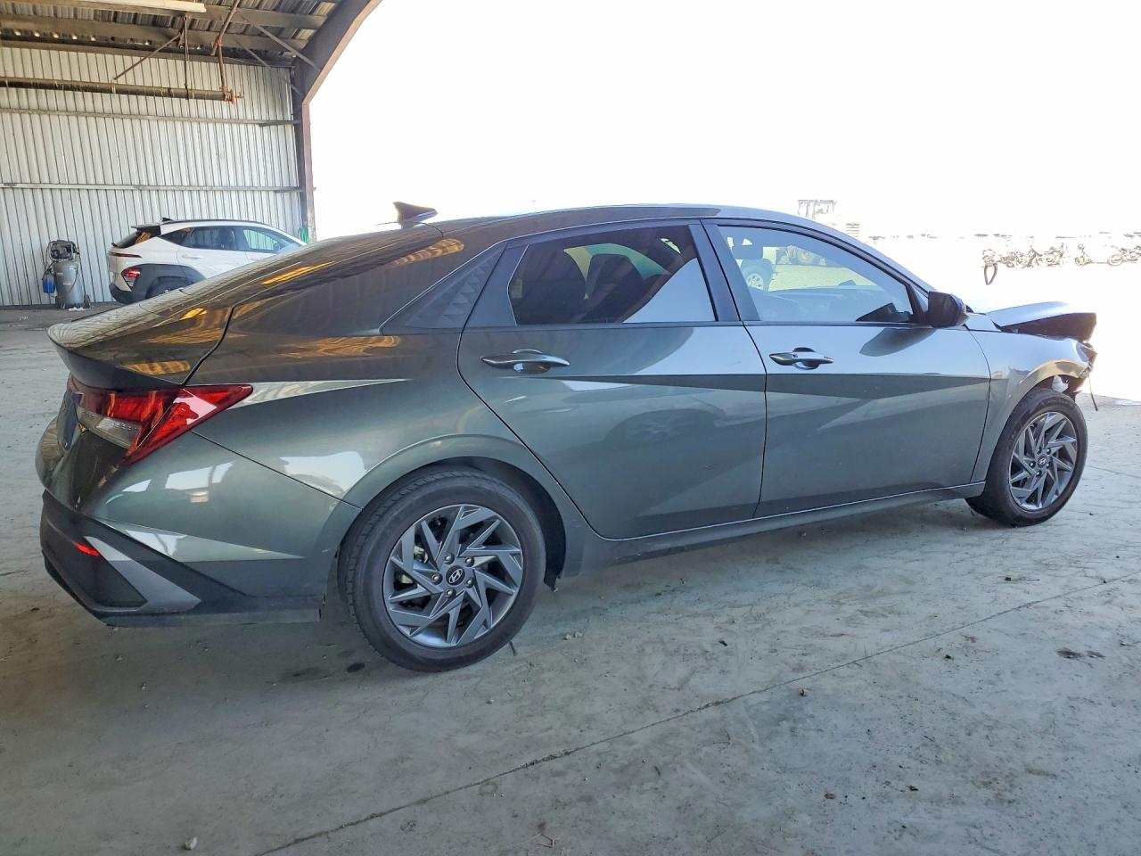 Hyundai ELANTRA Blue