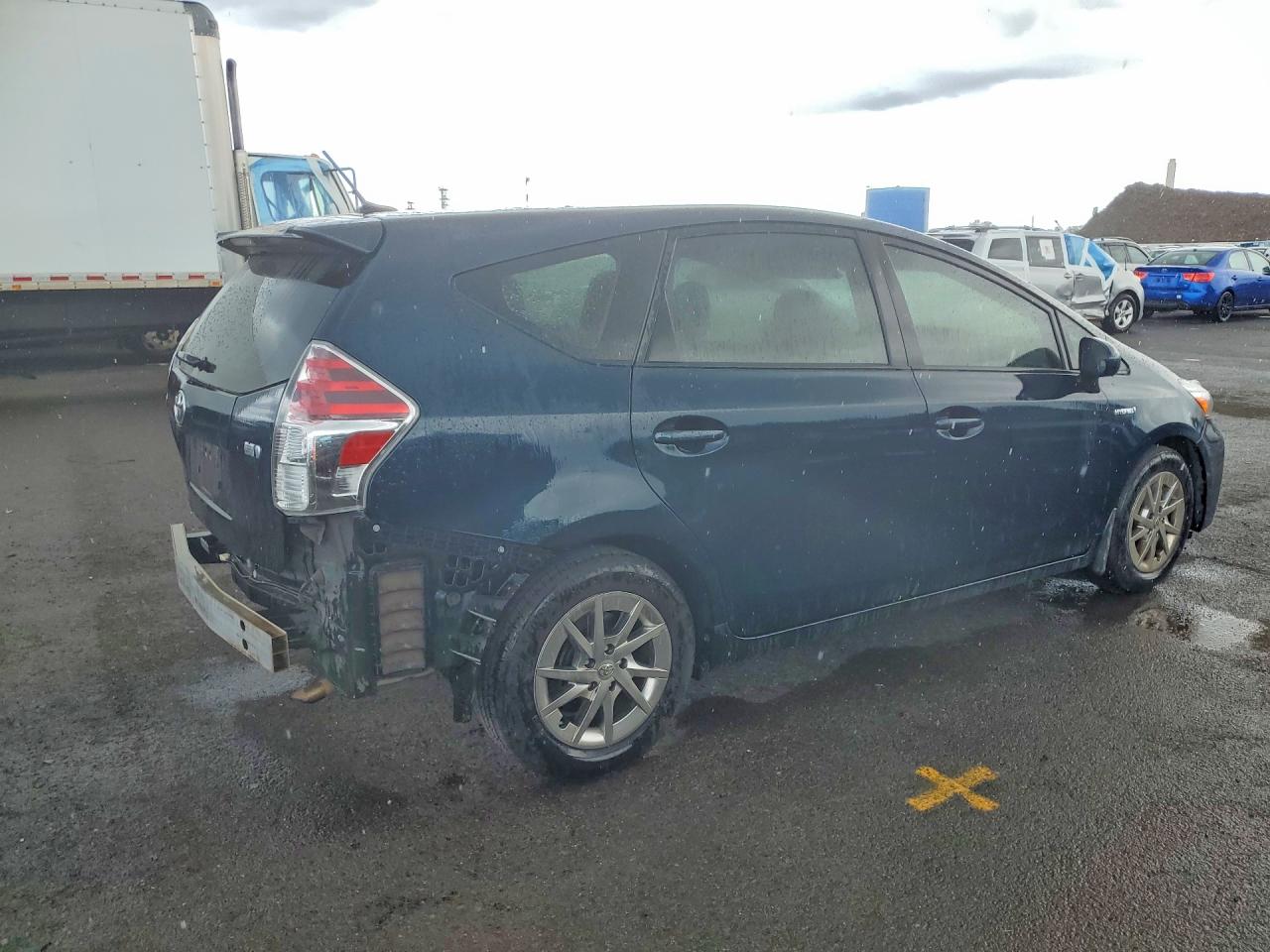 Toyota Prius v Two
