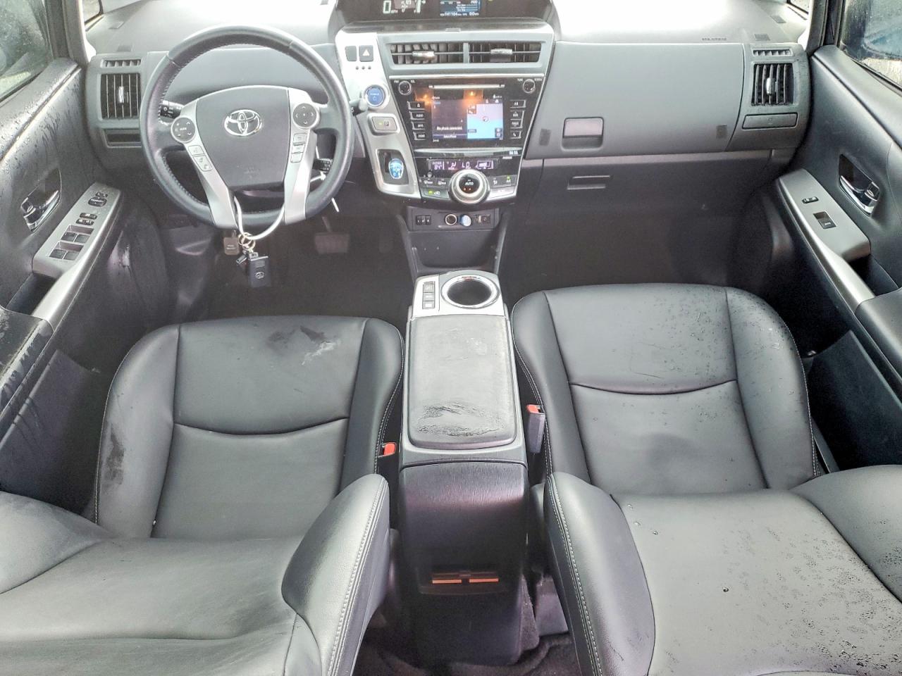 Toyota Prius v Two