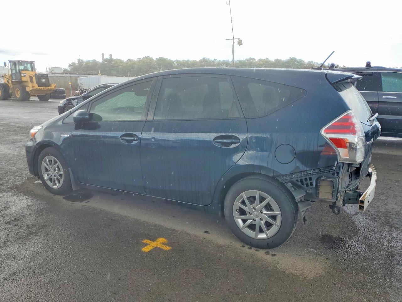 Toyota Prius v Two
