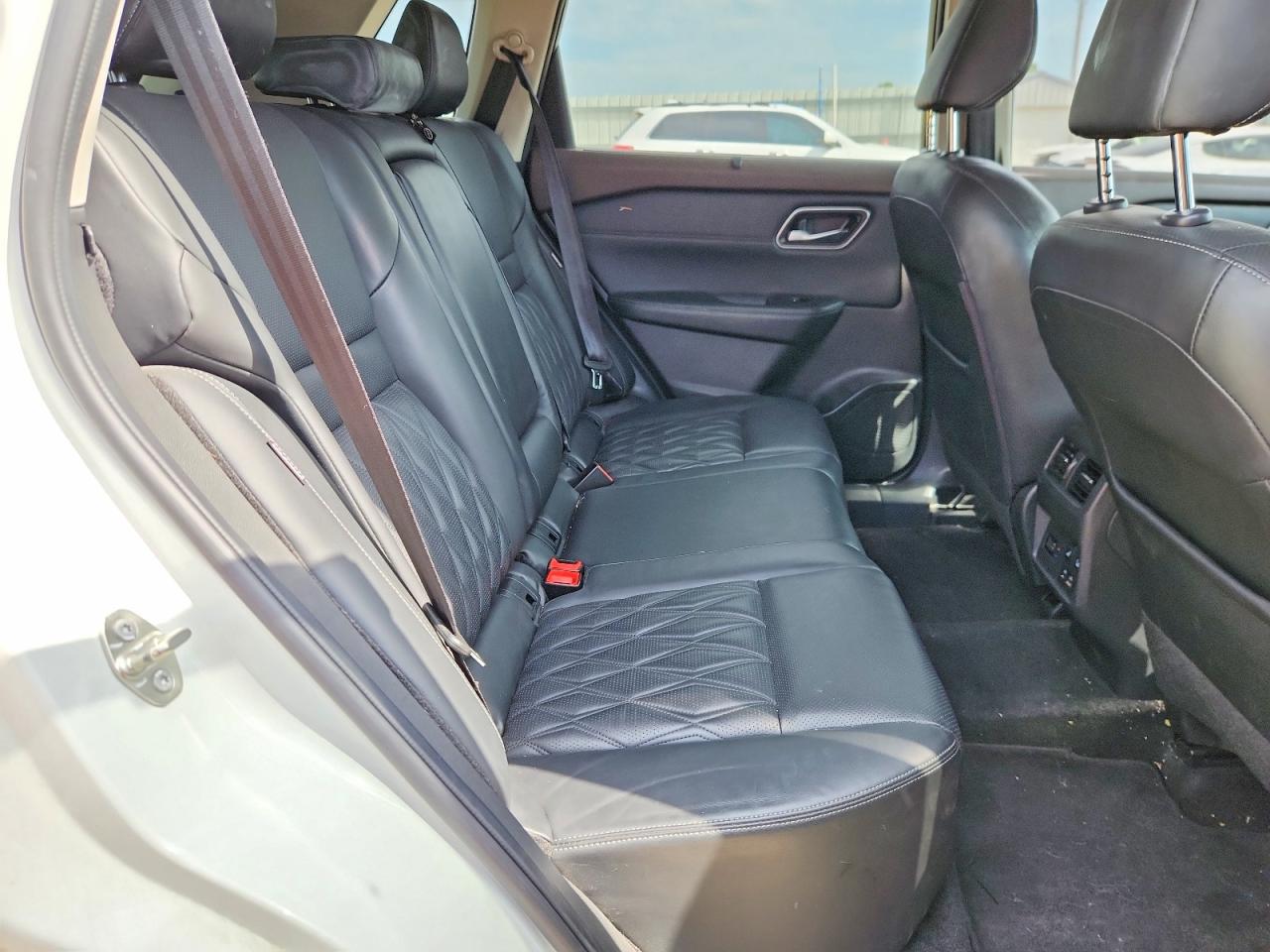 Nissan Rogue Platinum