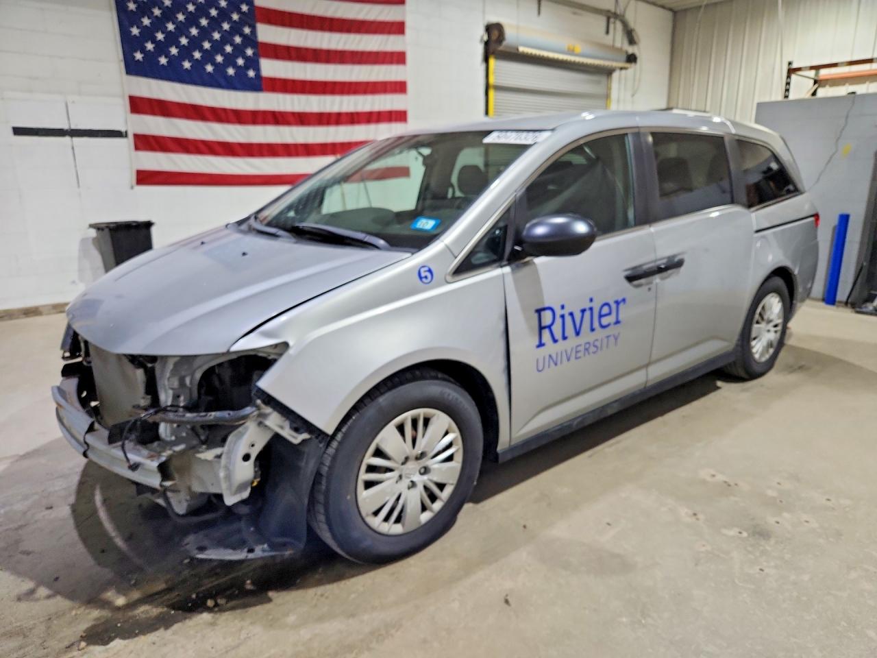 Salvage Honda Odyssey Image