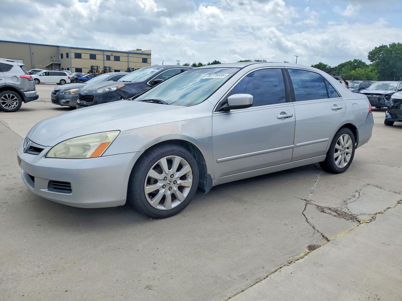 Salvage Honda Accord Image