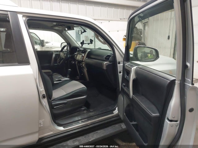 Toyota 4Runner Sr5