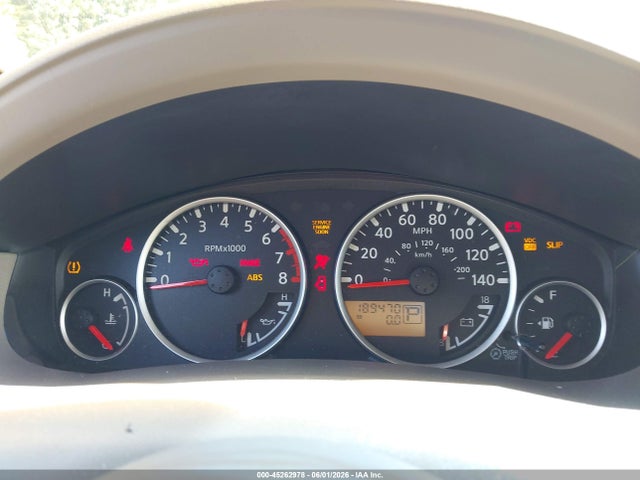 Nissan Pathfinder Se V8