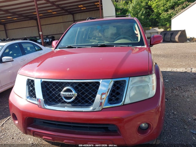 Nissan Pathfinder Se V8