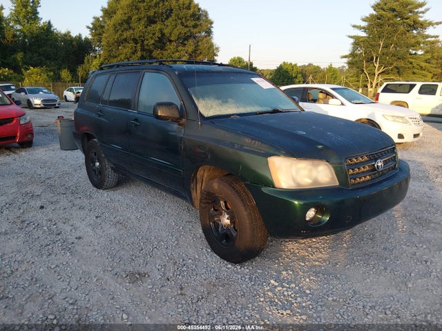 Salvage Toyota Highlander Image