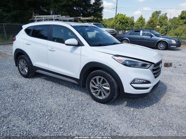 Salvage Hyundai TUCSON Image