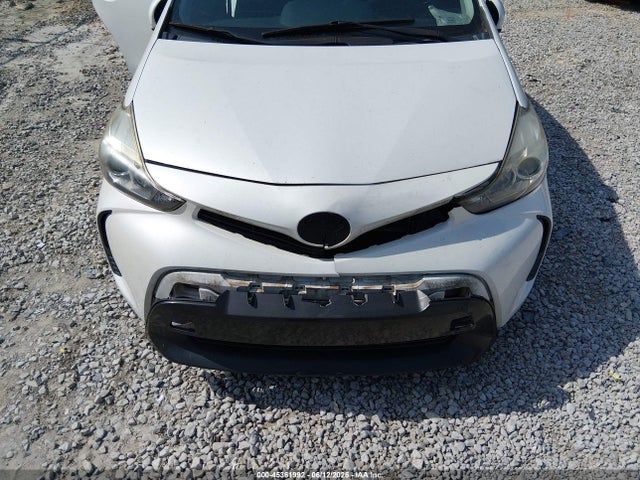 Toyota Prius v Two