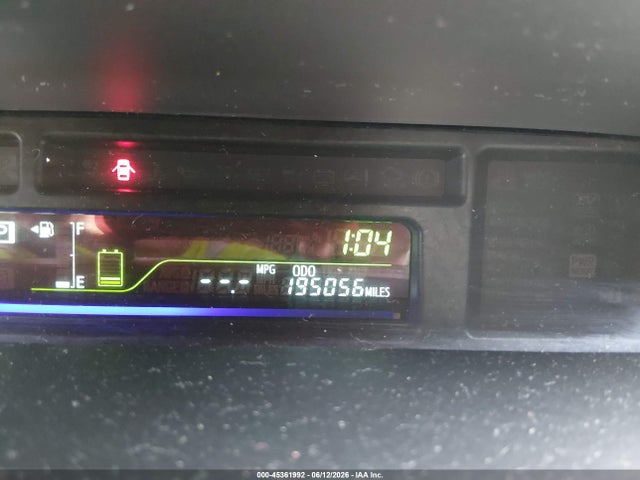 Toyota Prius v Two
