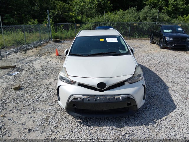 Toyota Prius v Two