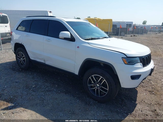 Salvage Jeep Grand Cherokee Image