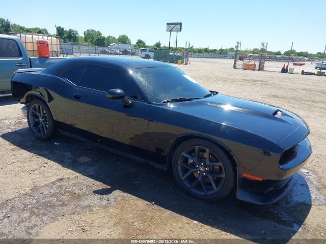 Salvage Dodge Challenger Image