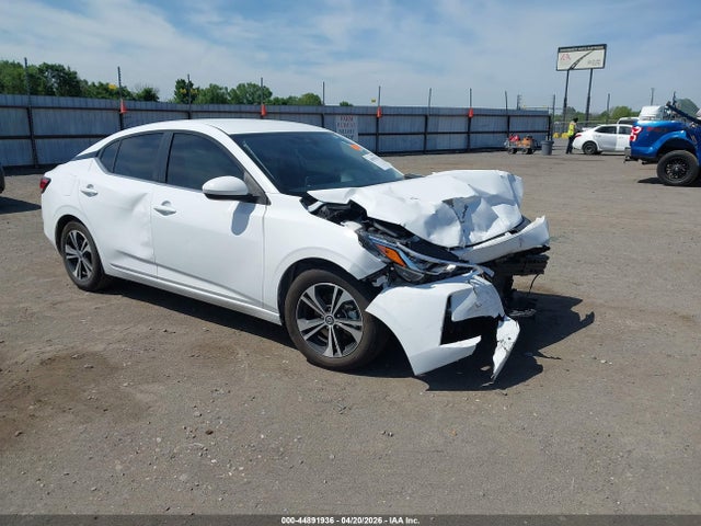 Salvage Nissan Sentra Image