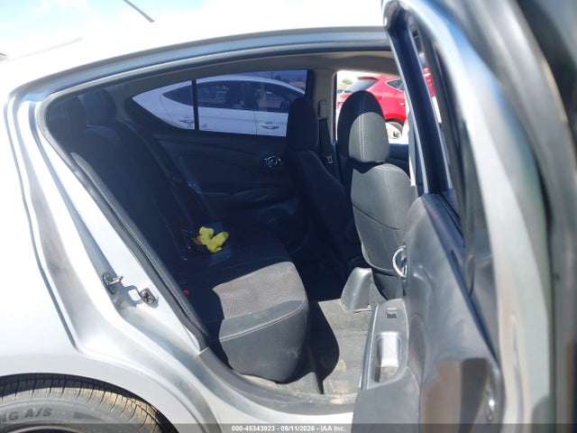 Nissan Versa 1.6 Sv