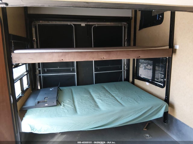 Jay Rv M 3914