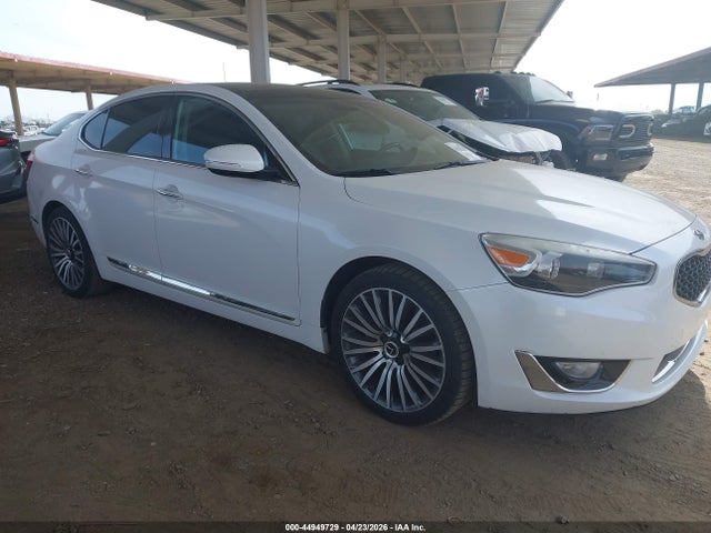 Salvage Kia Cadenza Image