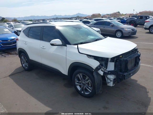 Salvage Kia Seltos Image