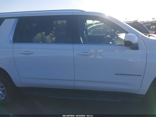 Chevrolet Suburban 2wd Lt