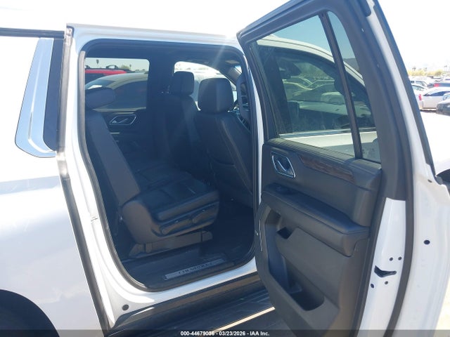 Chevrolet Suburban 2wd Lt