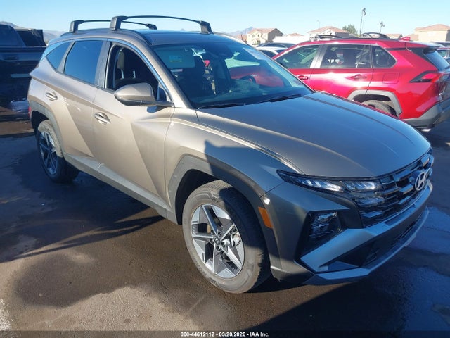 Salvage Hyundai TUCSON Image