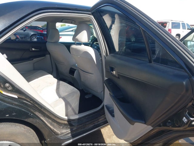 Toyota Camry Le