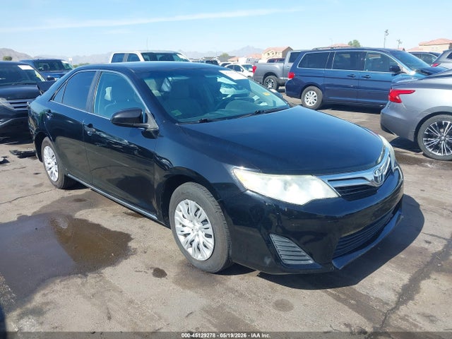Salvage Toyota Camry Image
