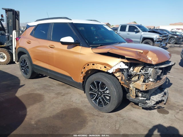 Salvage Chevrolet Trailblazer Image